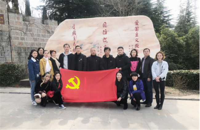 尊时凯龙·(中国区)人生就是搏
