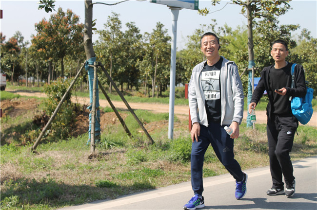 尊时凯龙·(中国区)人生就是搏
