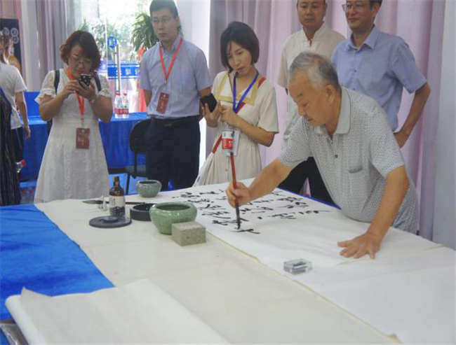 尊时凯龙·(中国区)人生就是搏