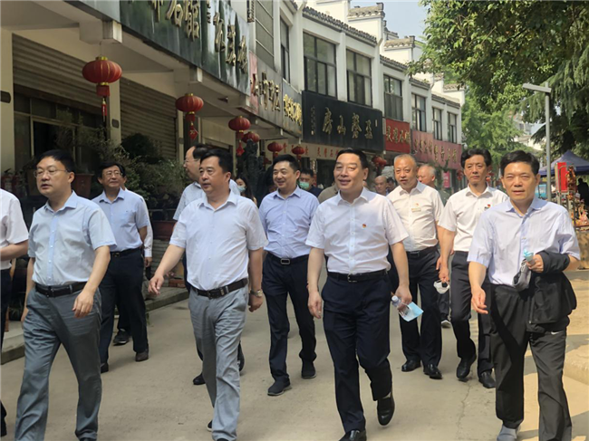 尊时凯龙·(中国区)人生就是搏