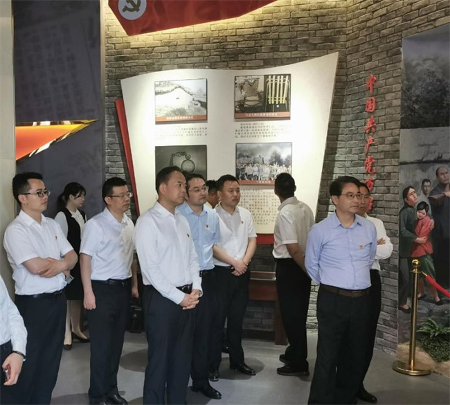 尊时凯龙·(中国区)人生就是搏
