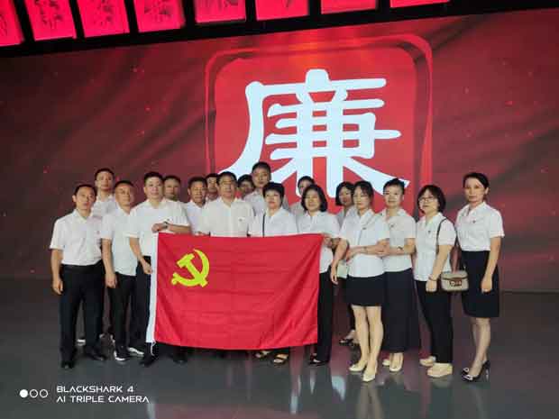 尊时凯龙·(中国区)人生就是搏